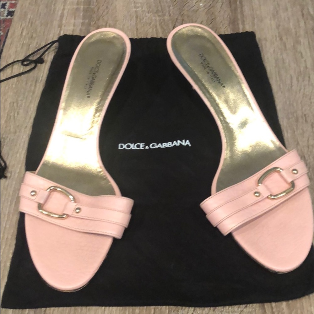 Dolce & Gabbana pink kitten heel sandals size 11.5